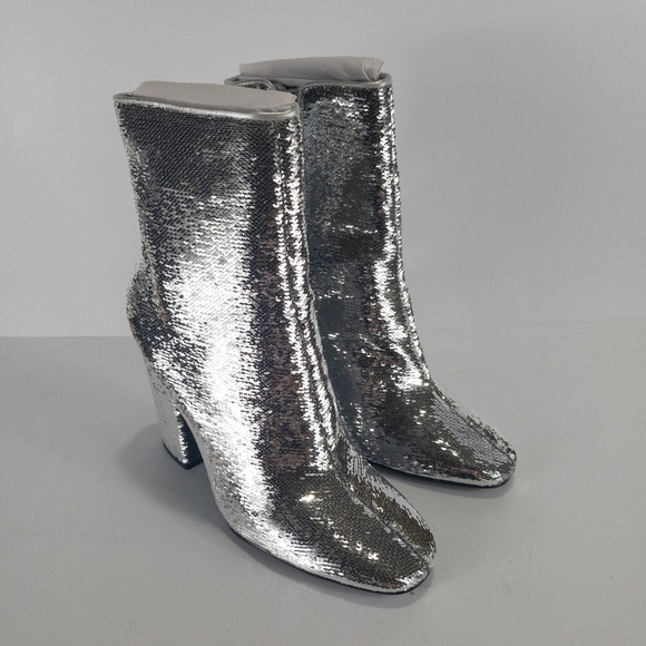 Kendall + Kylie Haedyn5 Sequined Block Heel Booties Silver -6.5 - Picture 3 of 5